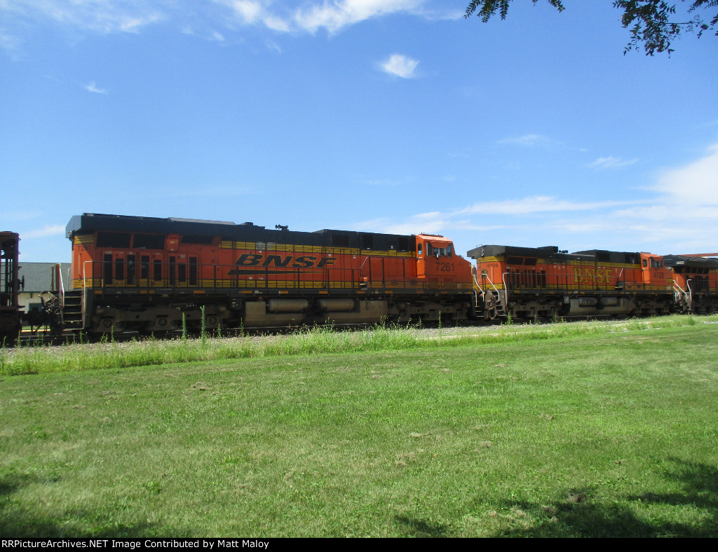 BNSF 7261